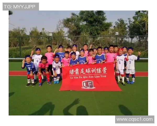 盘点那些以卷发著称的世界足球球星名字与他们的绿茵传奇故事 盘点那些以卷发著称的世界足球球星名字与他们的绿茵传奇故事